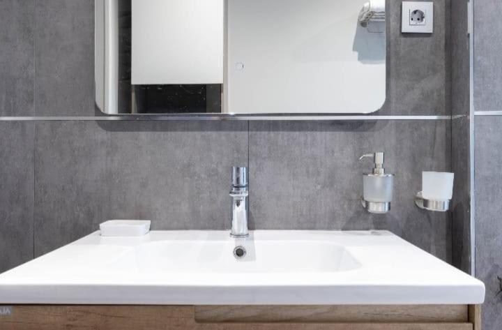 A Tan Solo 800 Metros De San Mames Daire Bilbao Dış mekan fotoğraf